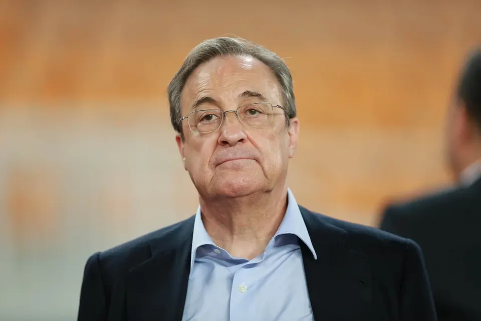 Real kontra Barcelona: Perez przygotowuje się do akcji w UEFA
