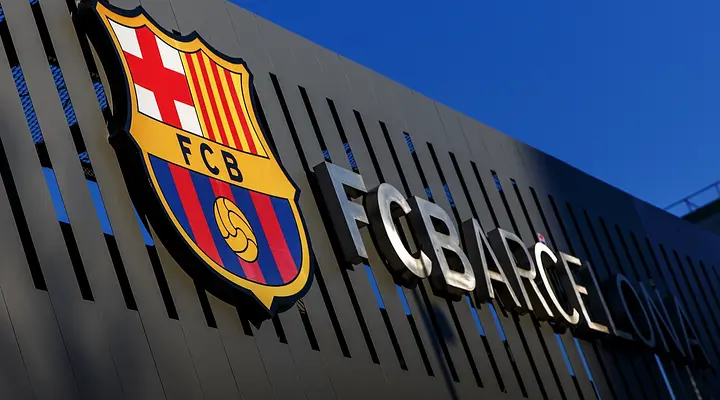 Al-Hilal wznawia rozmowy o Casadó — Barcelona na rozstaju