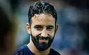 Milan blokuje transfer Estupinana do Aston Villa