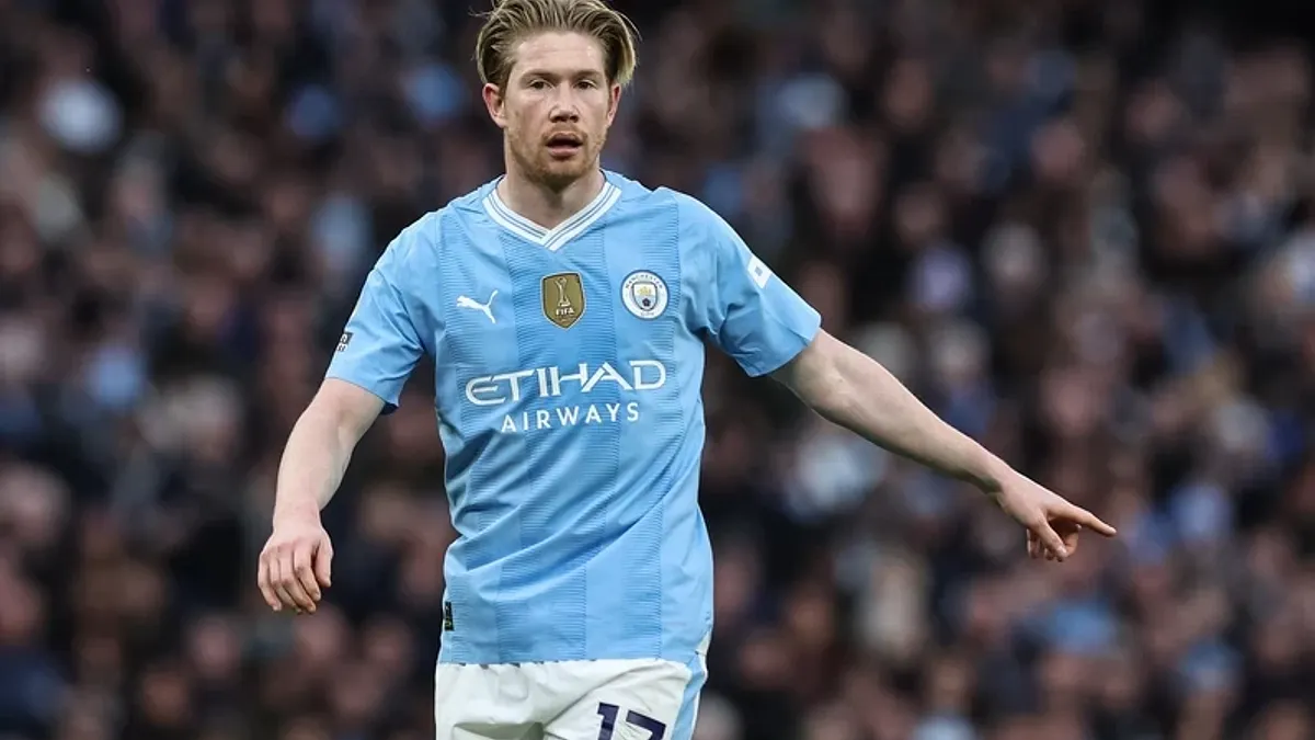Kevin De Bruyne kwestionuje przyszłość w Napoli: Ostra odpowiedź sztabu