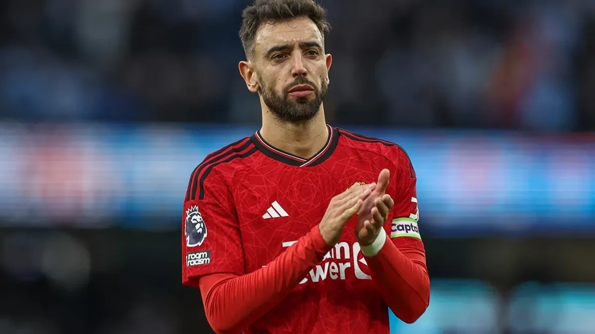 Manchester United wstrzymuje rozmowy z Bruno Fernandesem