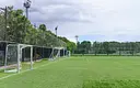 Piłkochwyty – jakie pełnią funkcje na boiskach i obiektach sportowych