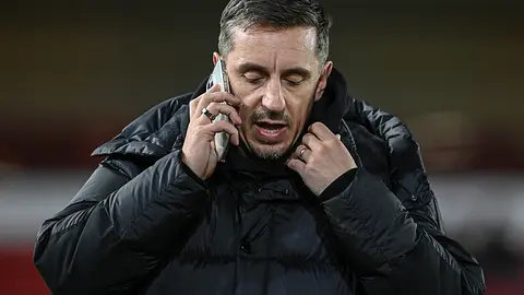 Gary Neville ujawnia: Arsenal musi być pragmatyczny w starciu z PSG