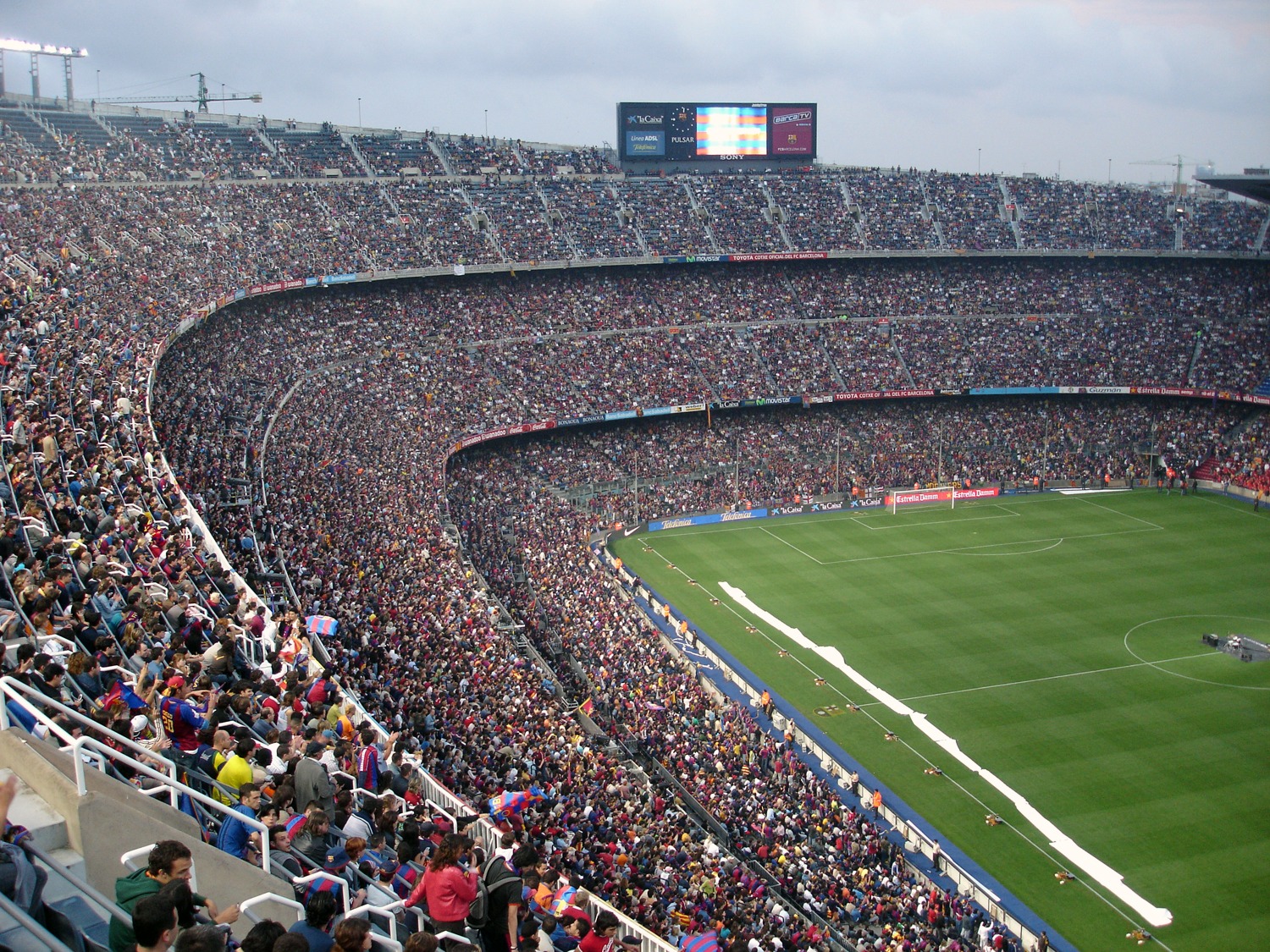 Nowe rozporządzenie dotyczące udziału publiczności w meczach piłki nożnej. Dobre wiadomości dla kibiców