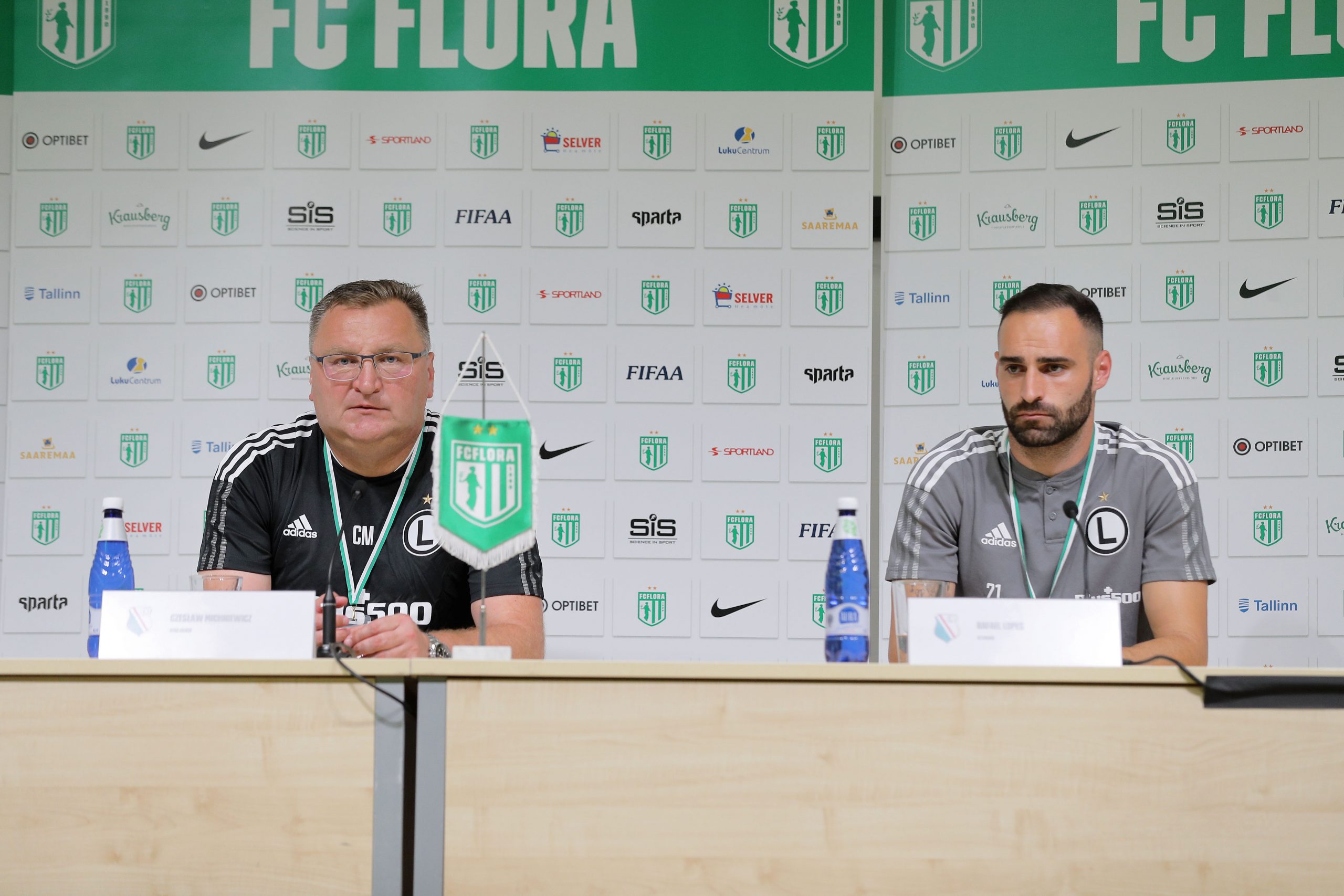 Czesław Michniewicz i Rafael Lopes przed rewanżowym meczem z Florą Tallinn w eliminacjach Ligi Mistrzów
