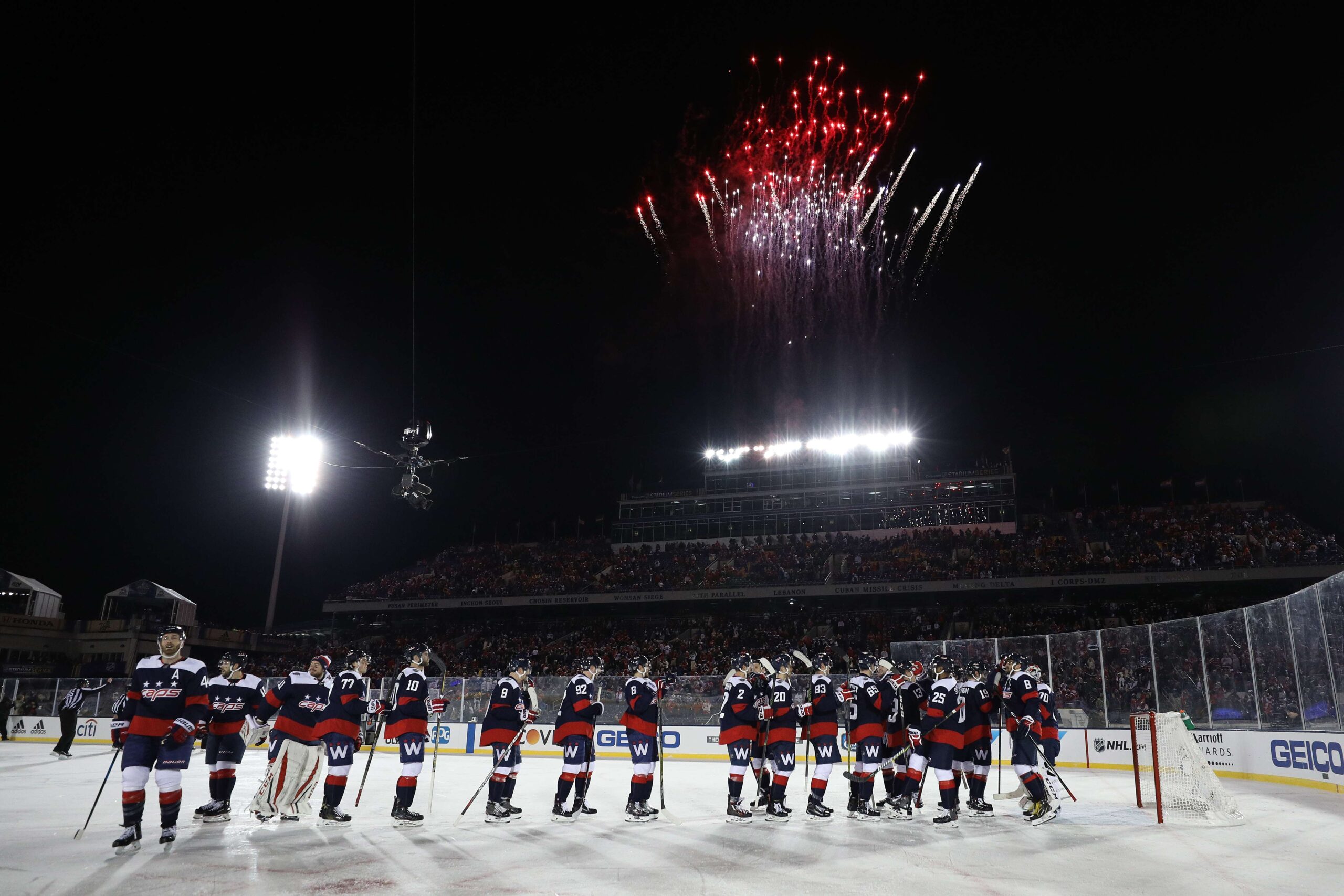 Nie samym futbolem… NHL Stadium Series 2022, czyli mecz hokeja na lodzie… na stadionie!￼