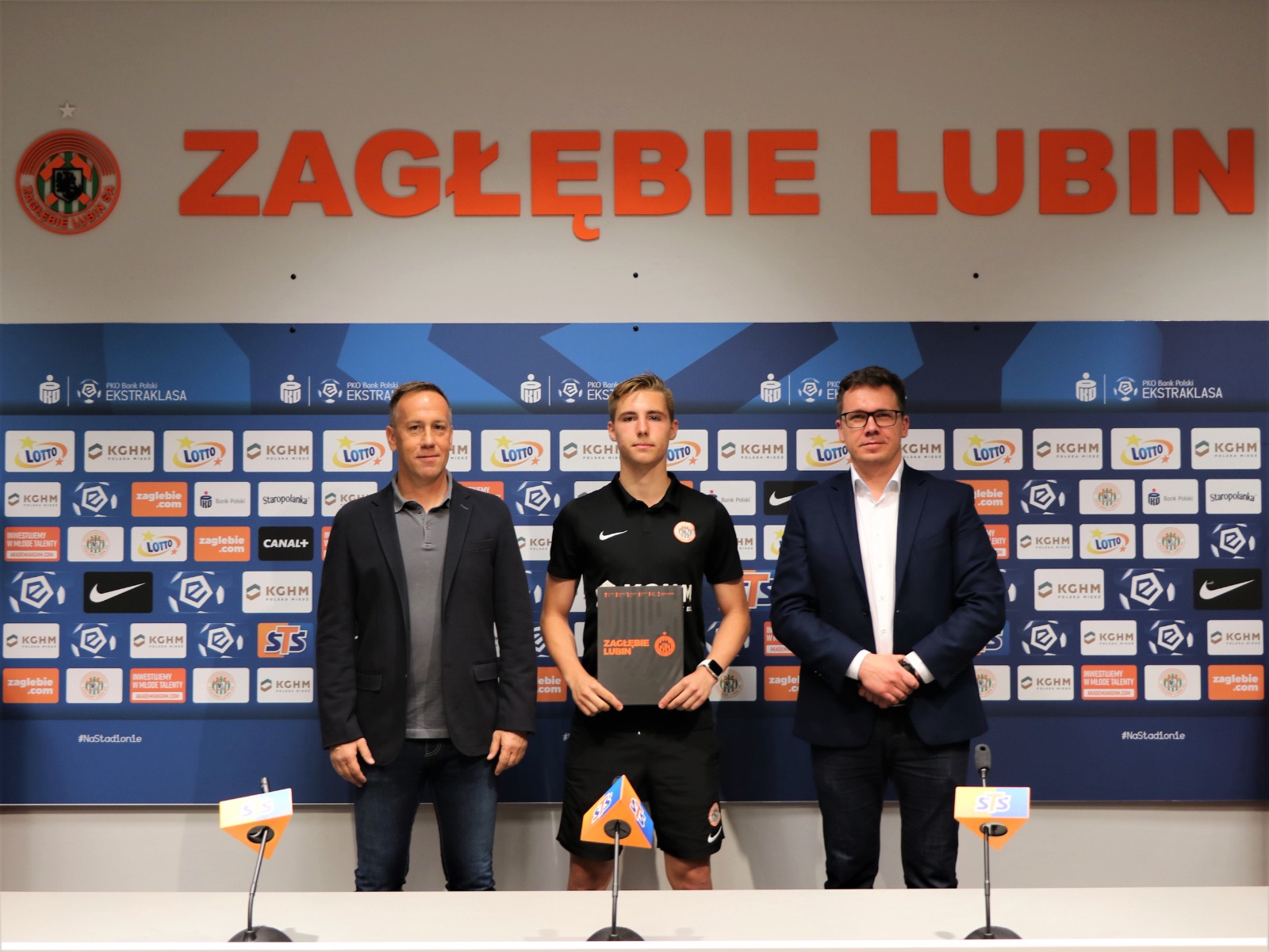 16-letni Kacper Terlecki podpisał profesjonalny kontrakt z Zagłębiem Lubin
