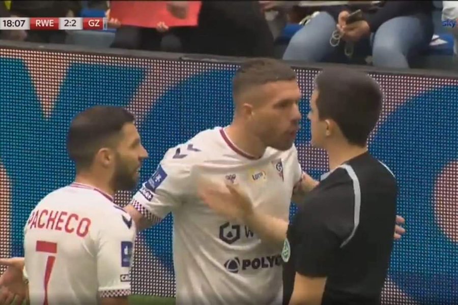 Lukas Podolski o swoim zachowaniu podczas turnieju charytatywnego. „Byłem wkurw***y” (WIDEO)