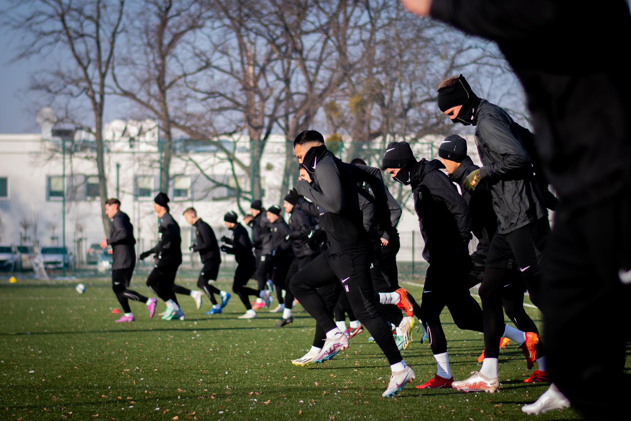 Piłkarze lidera Ekstraklasy wrócili do treningów